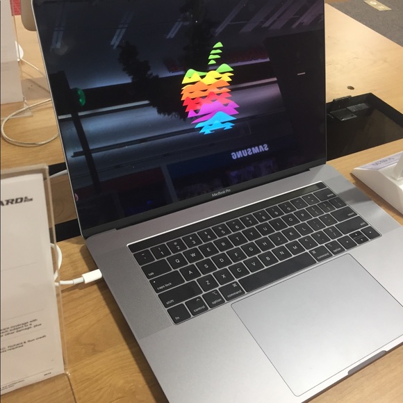 MacBook Pro - Picture 1 of 3